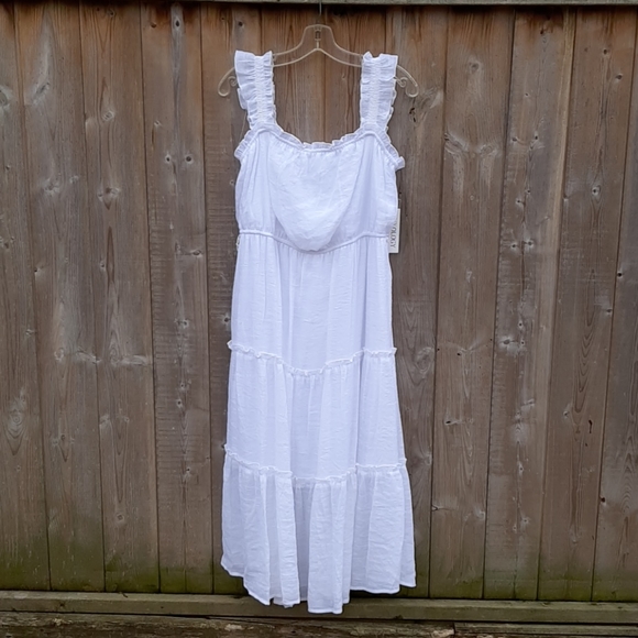 Luxology Dresses & Skirts - Luxology white sleevless dress size large new